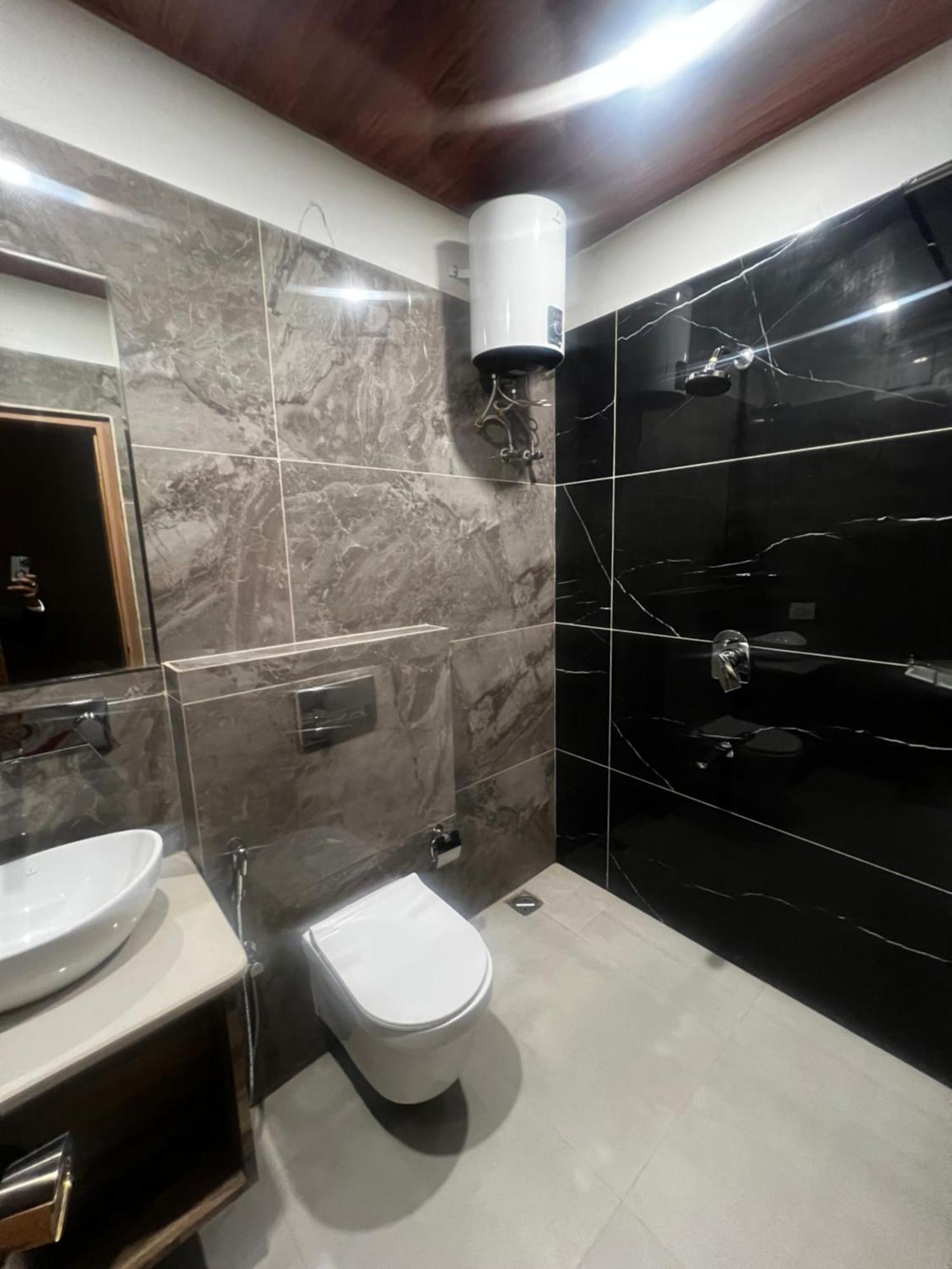 فندق Anaya Retreat فاراناسي المظهر الخارجي الصورة